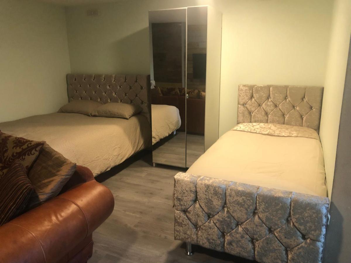 Treetops Flat4 Hall B28