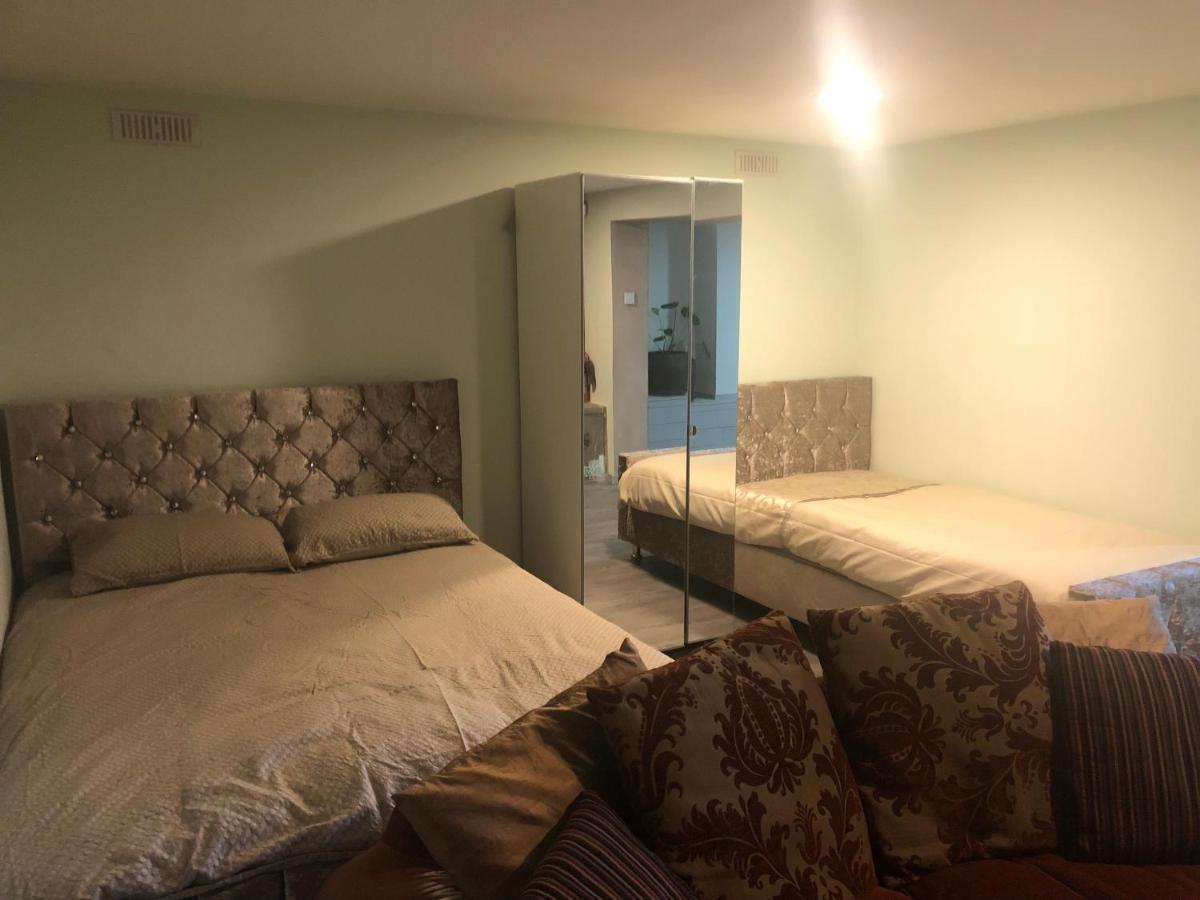 Treetops Flat4 Hall B28 Apartment Birmingham