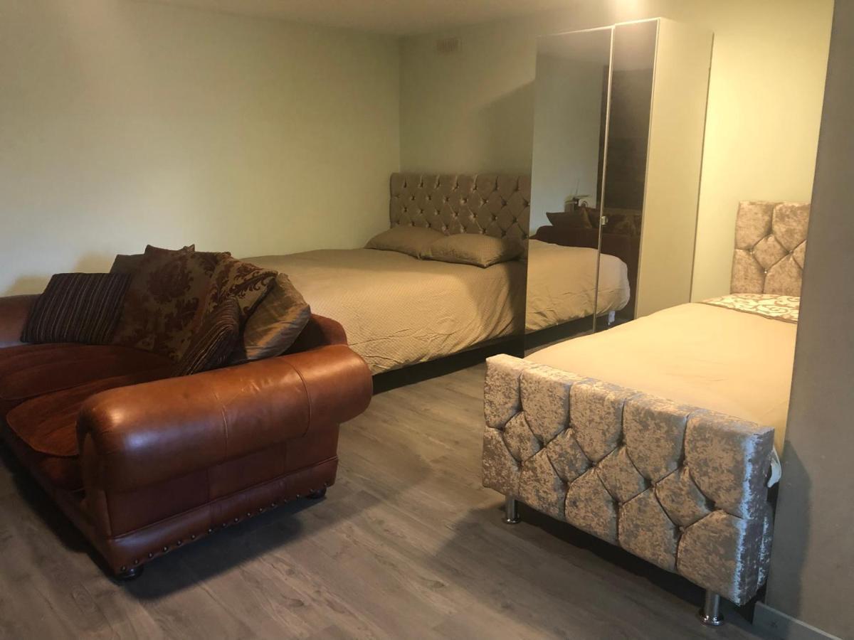 Treetops Flat4 Hall B28 Apartment Birmingham